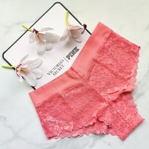 NWT PINK VICTORIA'S SECRET NO-SHOW FLORAL LACE CHEEKY PANTY IN CRAZY FOR CORAL S